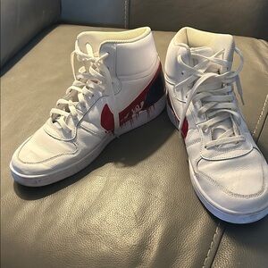 Nike Air Jordan 1 Custom sneakers Handpainted skier, size 11. EUC